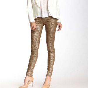 7 for All Mankind Gwenevere gold leaf skinny jeans, brand new w/tags  size 28